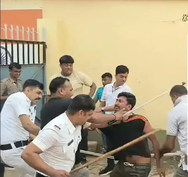 ভাঙ্গর কলেজে সায়ন্তন বসুকে ঘিরে উত্তেজনা