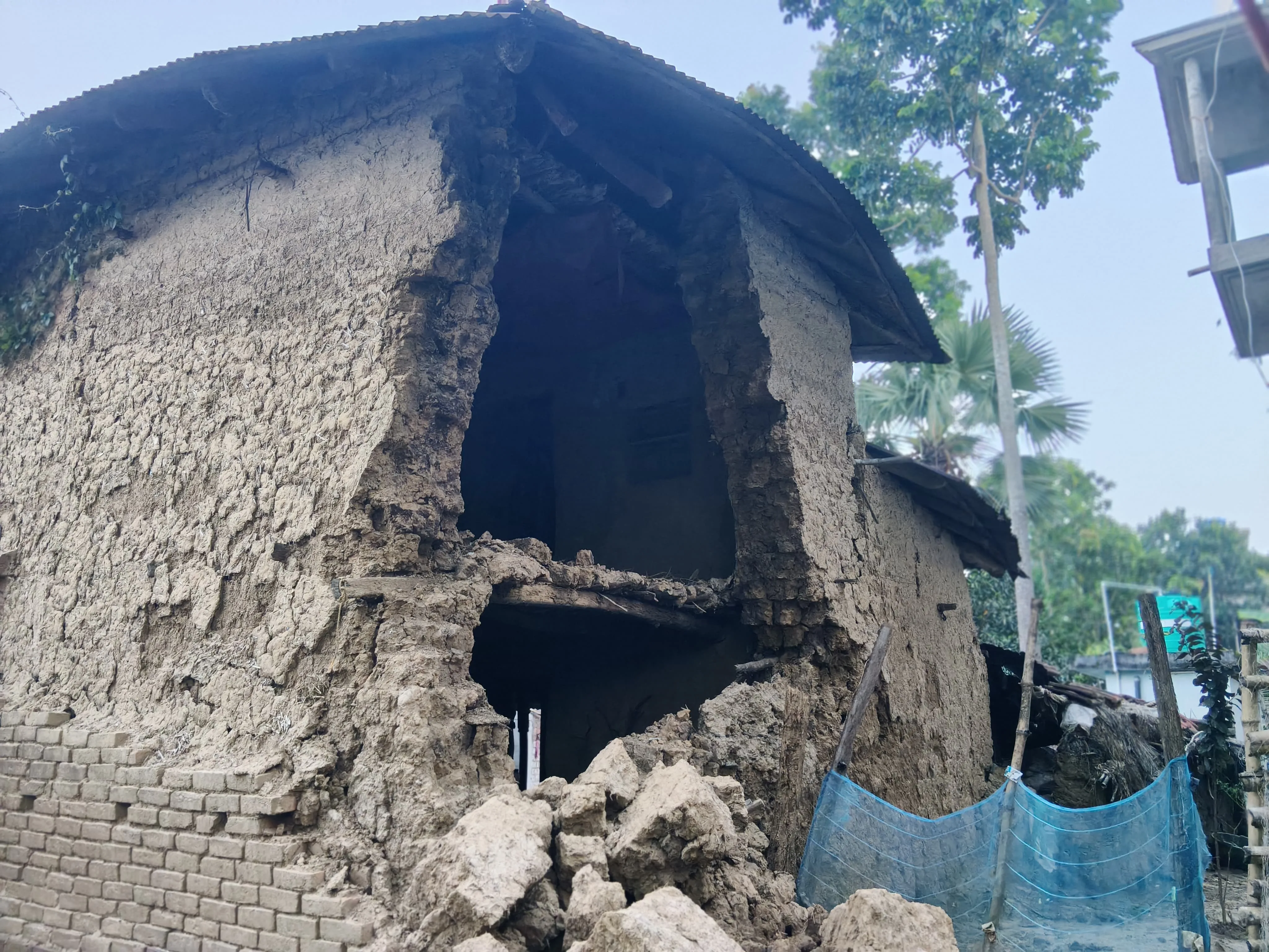 অপের জন্য বড়সড়ো দুর্ঘটনা থেকে রক্ষা পেল এক পরিবার
